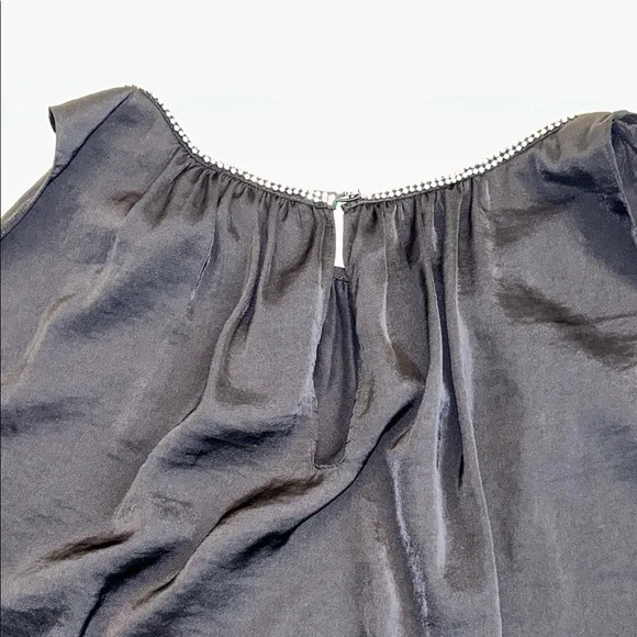 Jennifer Lopez Elegant Black Tank with Silver Detailing - Picture 5 of 5